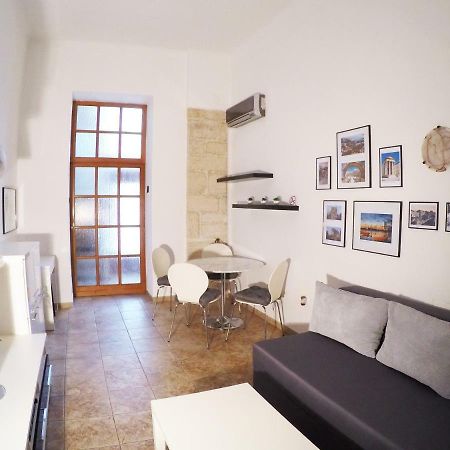 Apartman Kyra Pola Esterno foto