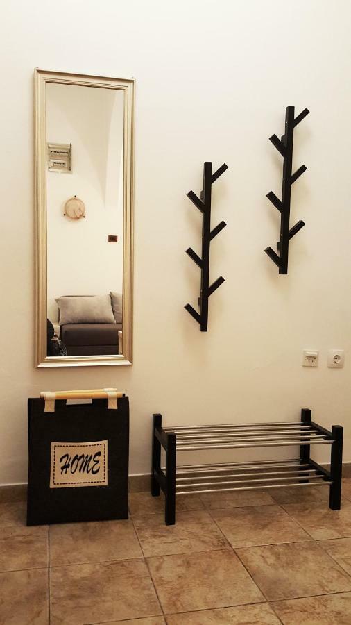 Apartman Kyra Pola Esterno foto