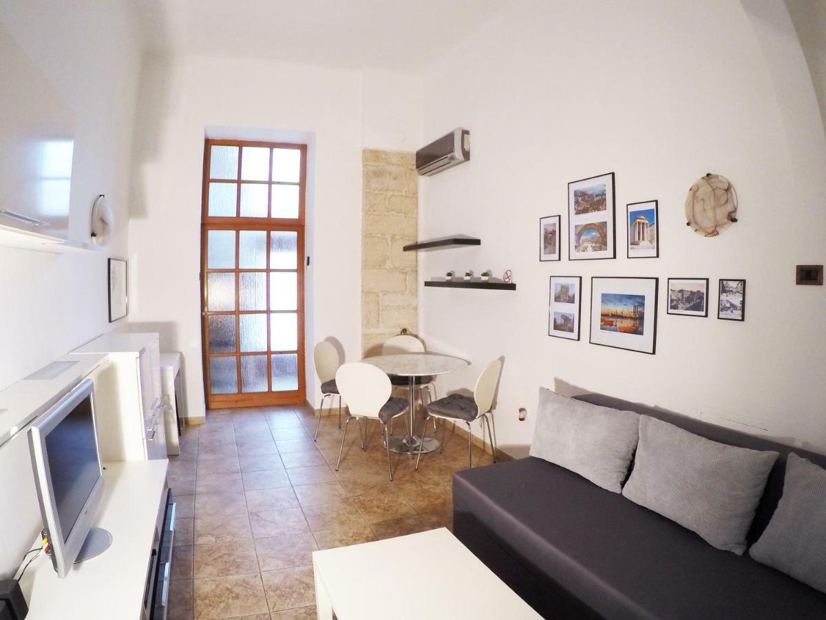 Apartman Kyra Pola Esterno foto