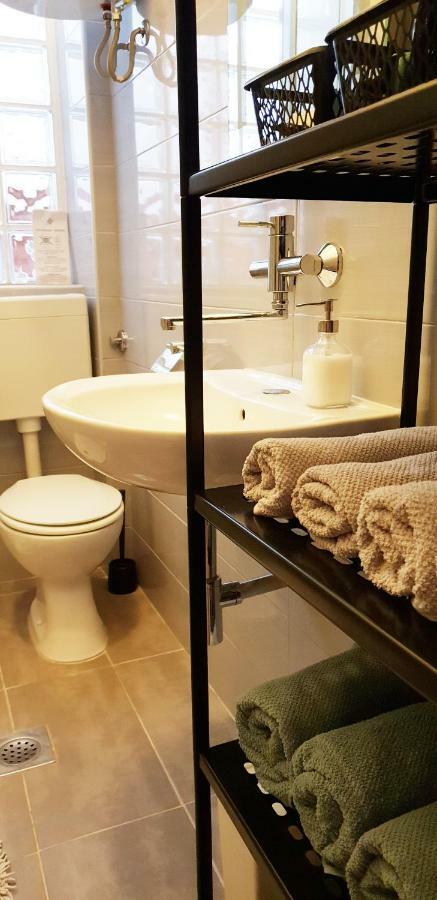 Apartman Kyra Pola Esterno foto