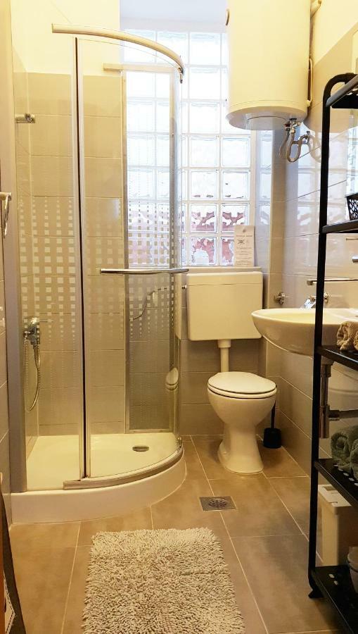 Apartman Kyra Pola Esterno foto